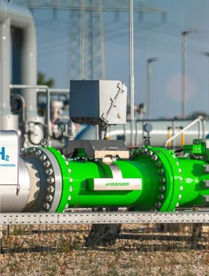 圖二 : 隨著綠氫生產規模擴大與電解槽成本下降,氫氣成本將逐年下降。