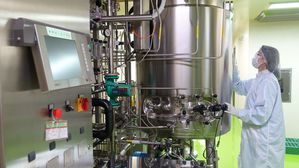 臺康生技申請A+企業創新研發淬鍊計畫,建構臺灣首座連續製程平臺,推動智慧生產與ESG永續轉型。